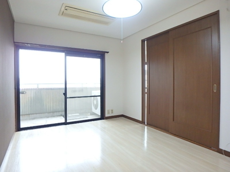 居室・リビング　図面と現状に相違がある場合には現状を優先