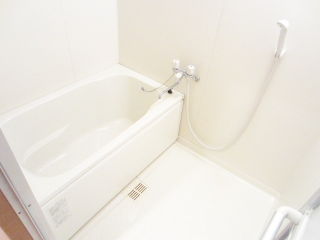 バス・シャワールーム　ゆとりのあるバスルーム♪