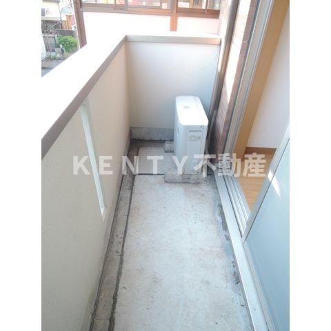 バルコニー　開放的で明るい空間を演出してくれるバルコニーです