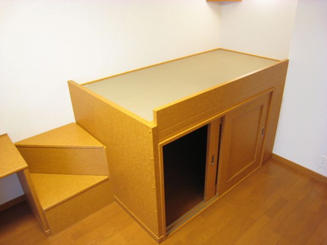 その他部屋・スペース　1Fフローリング 2Fカーペット