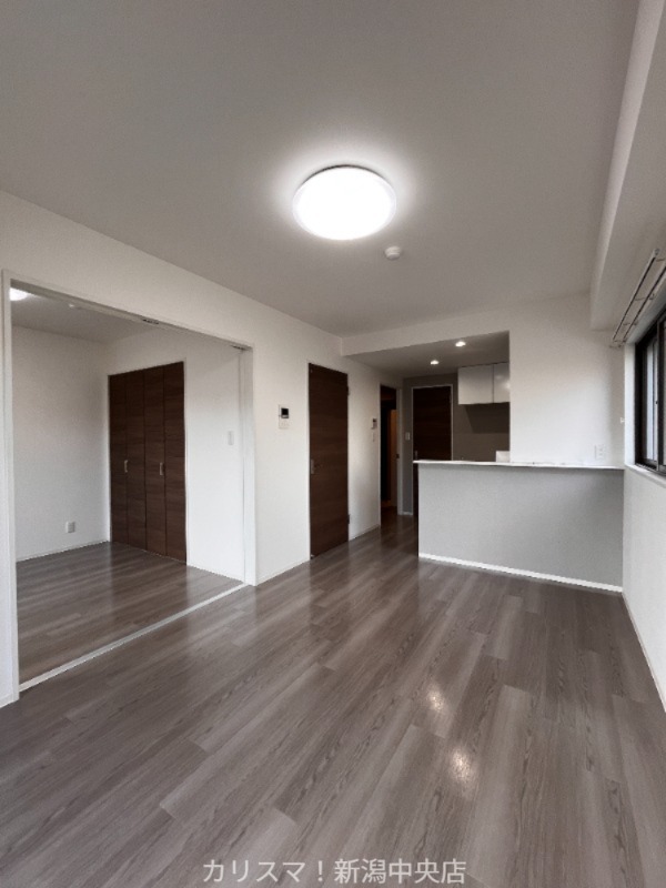 居室・リビング　※別部屋参考写真