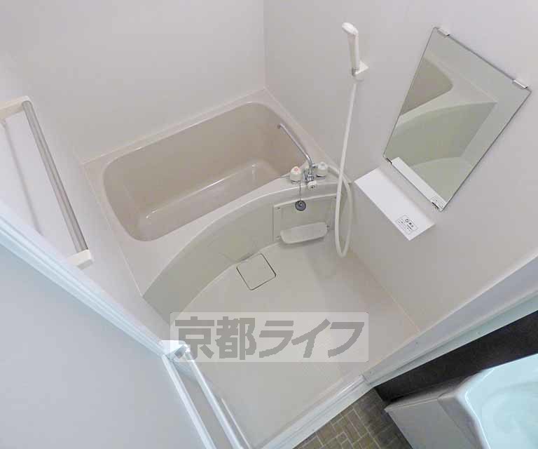 バス・シャワールーム　綺麗なバスルームです