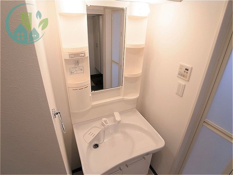 洗面設備　アルユータ六甲道(J：COM320Mネット無料)