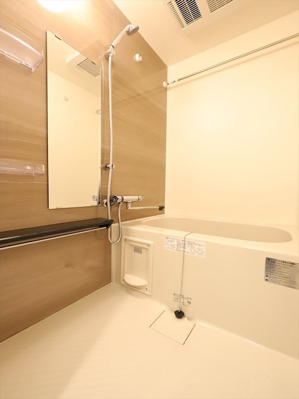 バス・シャワールーム　バスルーム　浴室暖房乾燥機付き