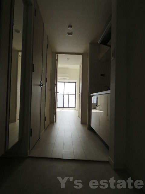 玄関　この画像の反転タイプです。