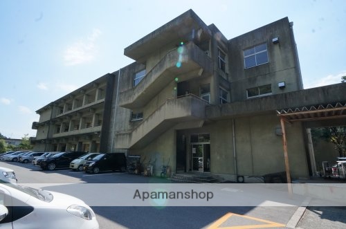 小学校　平群南小学校（小学校）まで930m