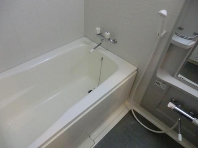 バス・シャワールーム　バストイレ別