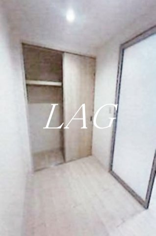 居室・リビング　洋室のお部屋です。（同仕様です。）