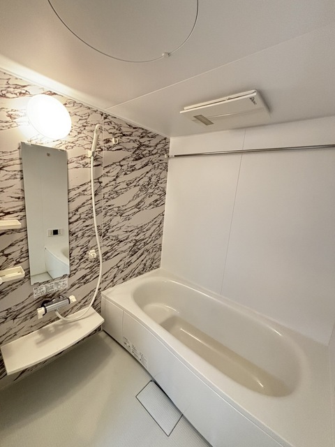 バス・シャワールーム　別部屋参考写真です