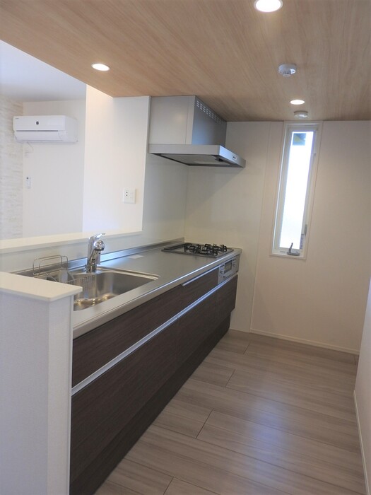 キッチン　コンパクトなキッチンで掃除もラクラク