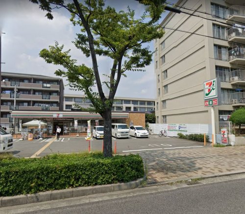 コンビニ　セブンイレブン 尼崎南武庫之荘4丁目店（コンビニ）まで400m