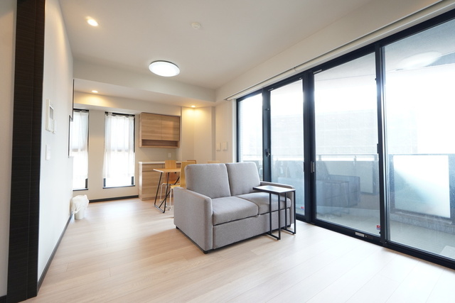 居室・リビング　ソファ・ダイニングセット付