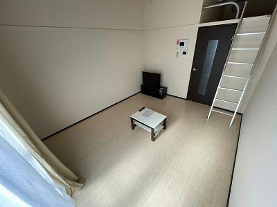 居室・リビング　ロフト付き♪