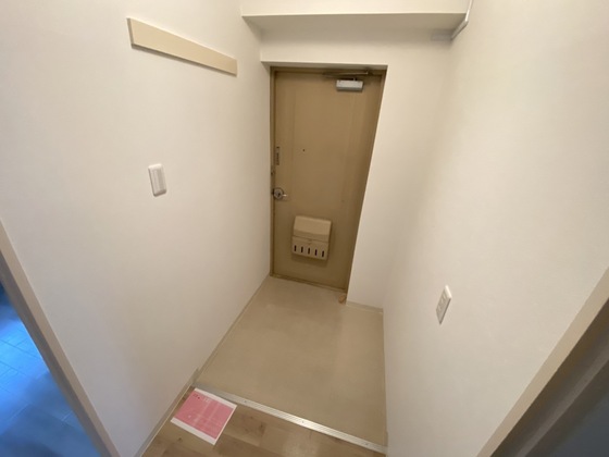 玄関　※別部屋の写真です