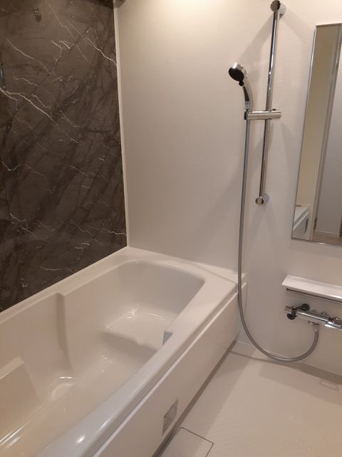 バス・シャワールーム