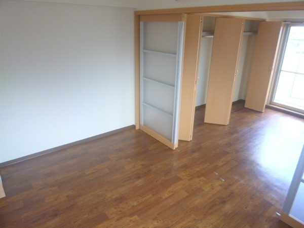 居室・リビング　エアコン付きで初期費用を抑えたい方にもおすすめです。