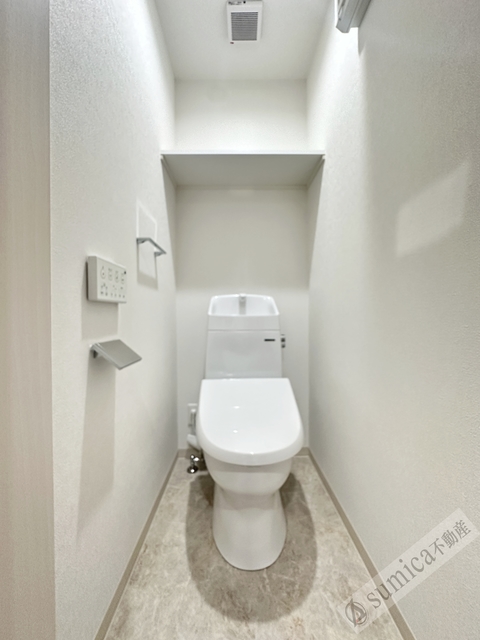 トイレ　温水洗浄便座完備♪