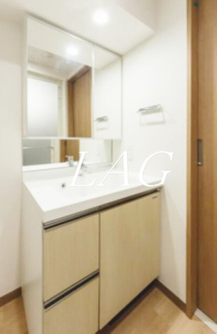 洗面設備　独立洗面台です。