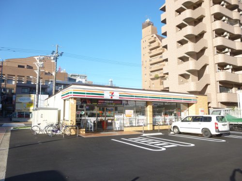 コンビニ　セブンイレブン名古屋原南店（コンビニ）まで215m