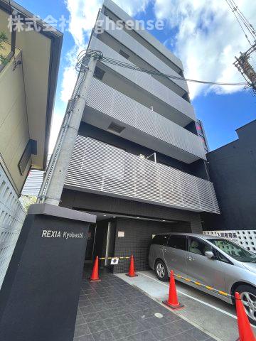 建物外観　落ち着いた雰囲気の外観です