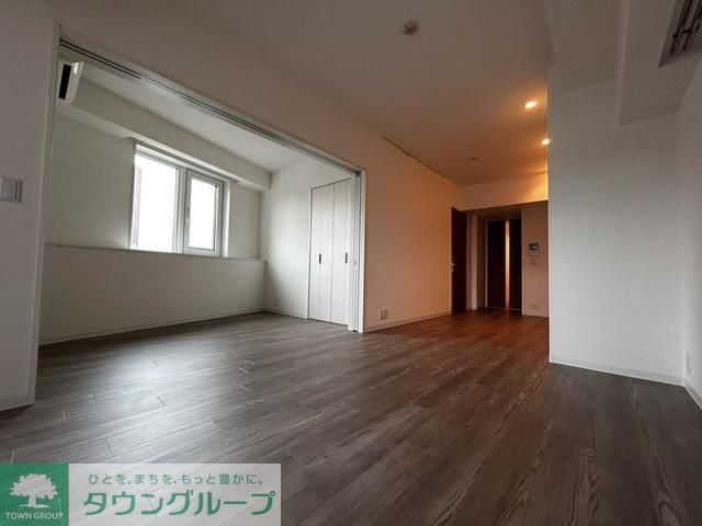 居室・リビング　玄関