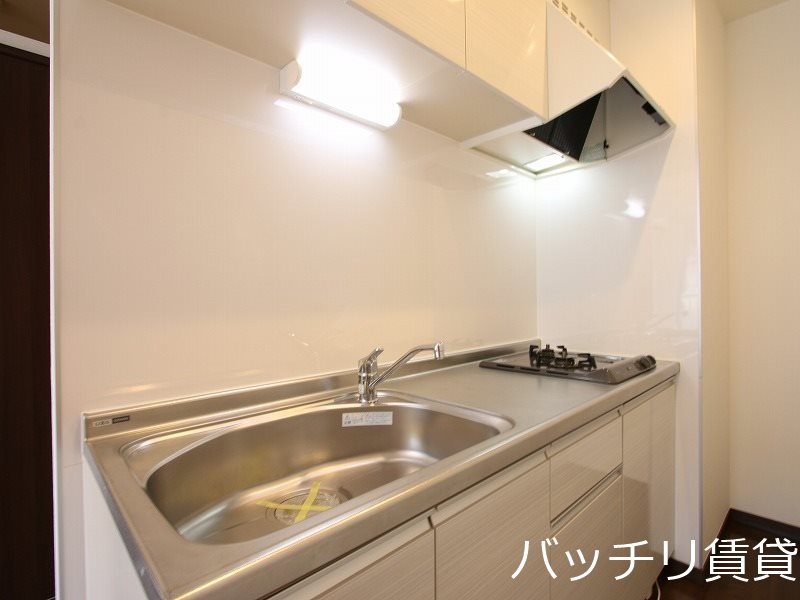 キッチン　画像は同型イメージの為、現況を優先いたします。