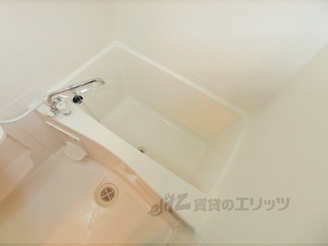バス・シャワールーム　浴槽