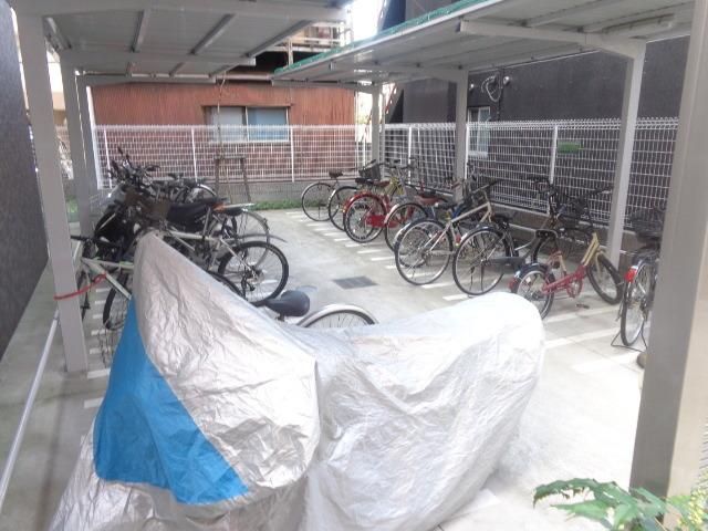 駐車場　駐輪場