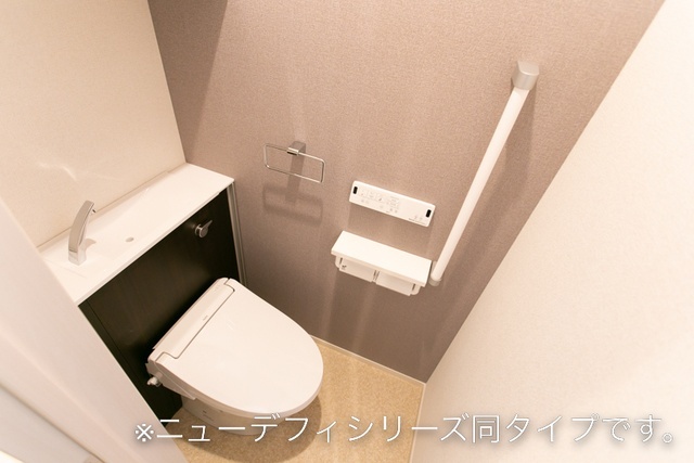 トイレ　同型写真