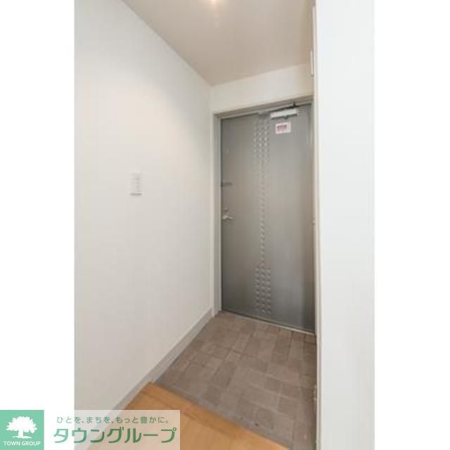 玄関　※写真は同タイプ住戸です。
