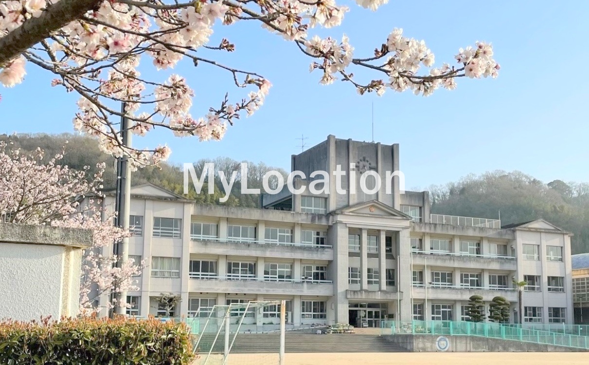 小学校　竹原市立荘野小学校（小学校）まで386m