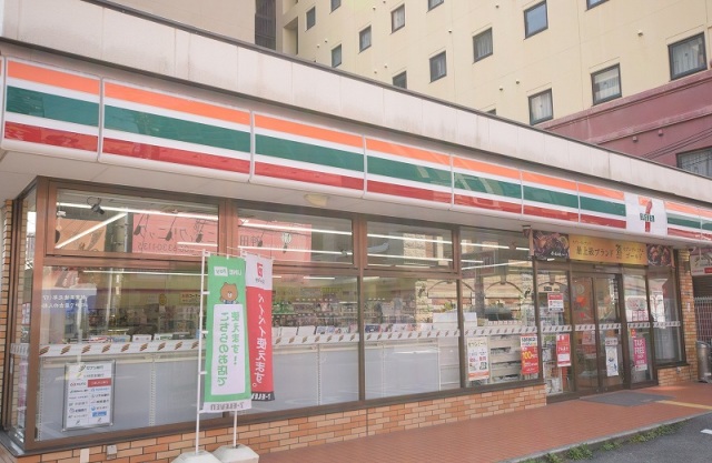 コンビニ　セブンイレブン吹田江坂町2丁目店（コンビニ）まで464m