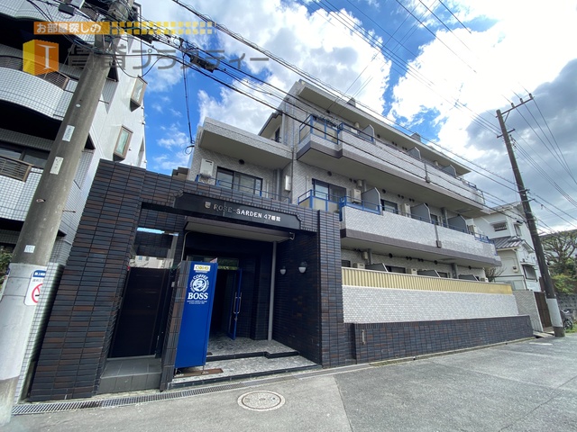 建物外観　駅近ＲＣのオートロック付き