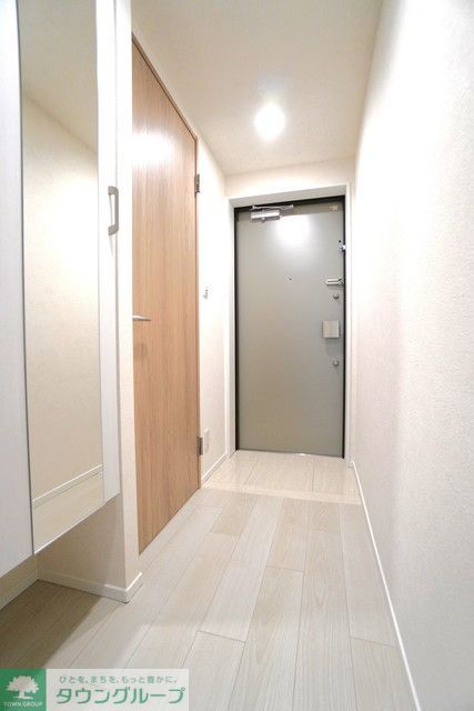玄関　※写真は同タイプ住戸です。