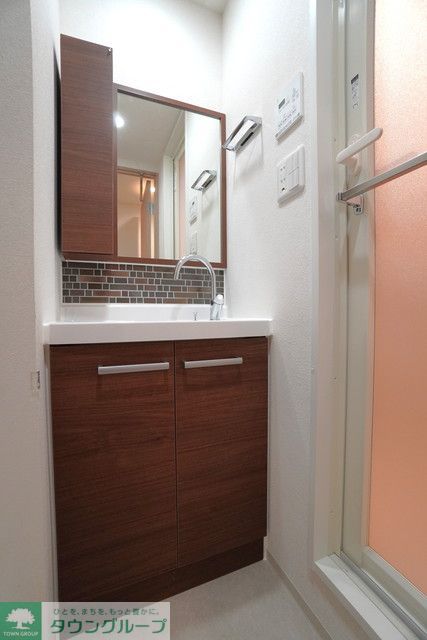 洗面設備　※写真は同タイプ住戸です。
