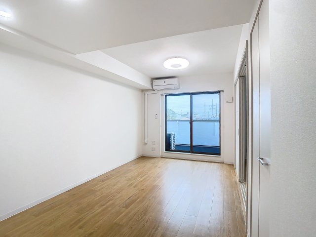 居室・リビング　掲載写真は同型モデルを掲載しており実際のお部屋と仕様等が異な