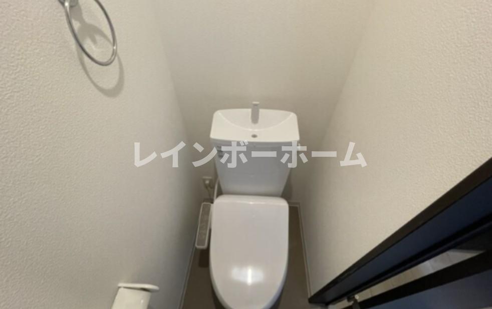 トイレ　清潔感のあるトイレです