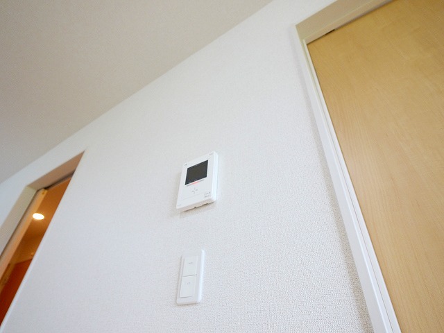 セキュリティ　モニター付きインターホーン