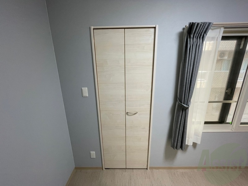収納　寝室の収納です。部屋がすっきり片付きます。