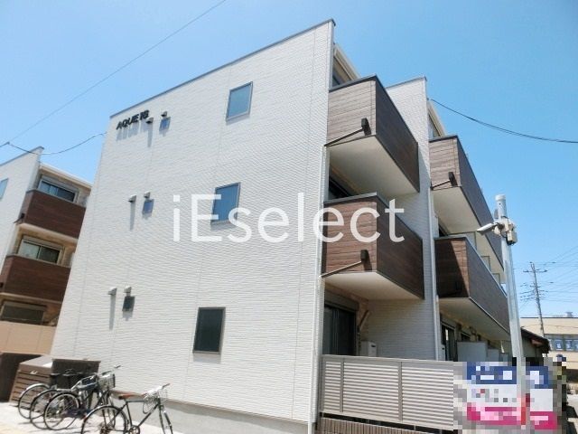 エントランス　経済的な都市ガス仕様のお部屋。