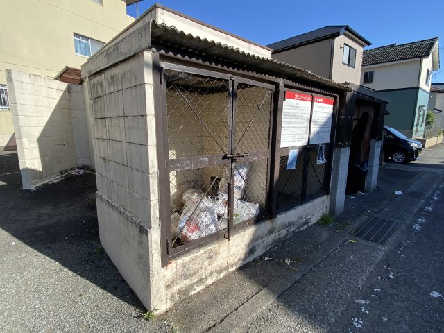 その他　ゴミ捨て場（その他）まで30m