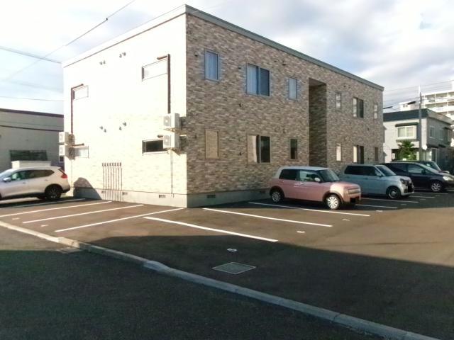 駐車場　駐車場