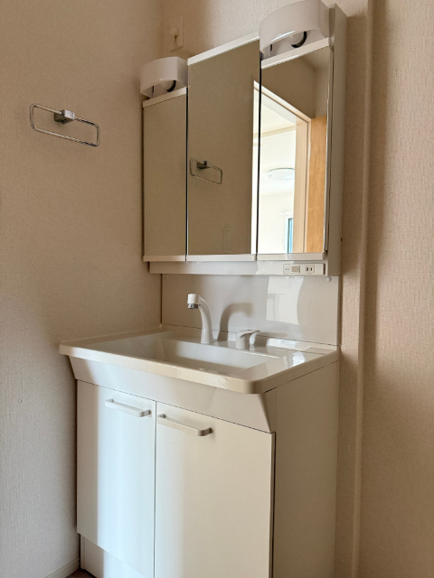 洗面設備　同型写真