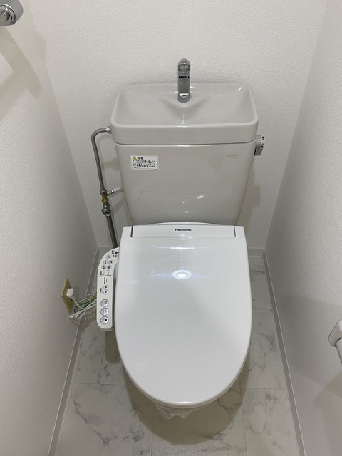トイレ　シャワートイレ完備
