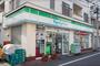 コンビニ　ファミリーマート 佐野久下目黒店（コンビニ）まで64m