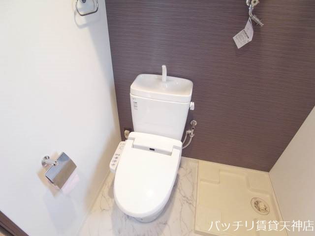 トイレ　同型タイプの写真となります　現状優先