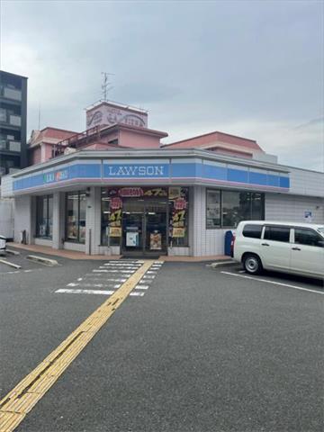 コンビニ　ローソン　東大阪角田一丁目店（コンビニ）まで306m