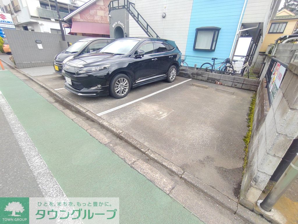 駐車場　駐車場