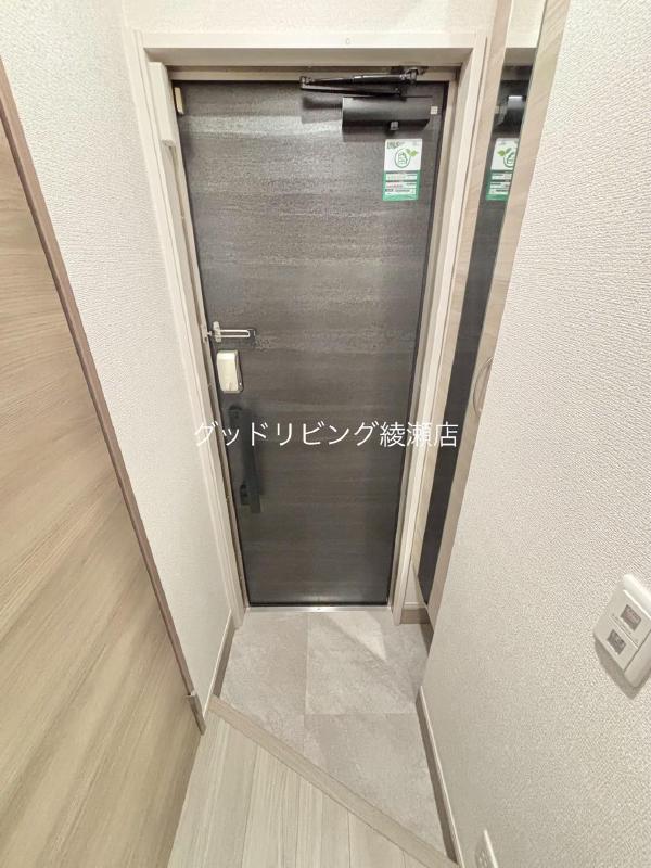 セレスティア西亀有の玄関写真