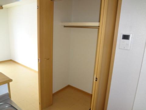 収納　クローゼット